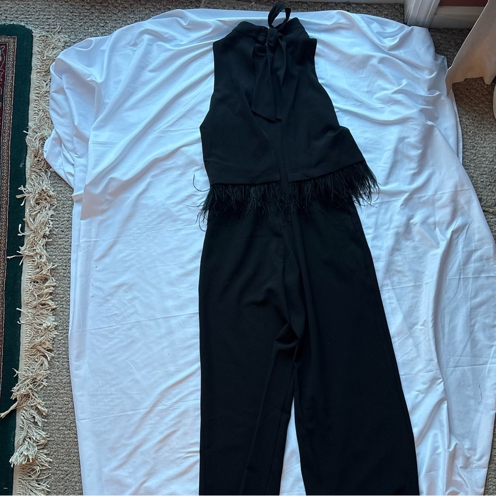 Julia Jordan | Black High-Neck Jumpsuit with Feather Detail Sz 4 NWT - Picture 2 of 7